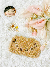 Load image into Gallery viewer, Vintage 1940s Pearls Beaded Purse With Daisies
