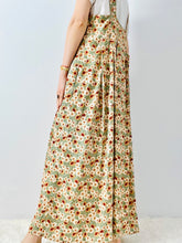 Load image into Gallery viewer, Vintage daisy floral overall dress
