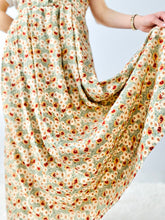 Load image into Gallery viewer, Vintage daisy floral overall dress
