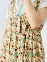 Load image into Gallery viewer, Vintage daisy floral overall dress
