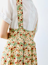 Load image into Gallery viewer, Vintage daisy floral overall dress
