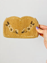 Load image into Gallery viewer, Vintage 1940s Pearls Beaded Purse With Daisies
