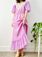 Load image into Gallery viewer, Vintage 1970s lavender color dress with puff sleeves
