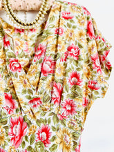 Load image into Gallery viewer, Vintage daisy floral print dress
