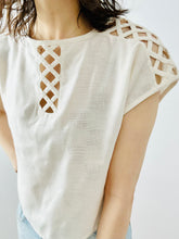 Load image into Gallery viewer, Vintage white cotton top
