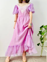 Load image into Gallery viewer, Vintage 1970s lavender color dress with puff sleeves

