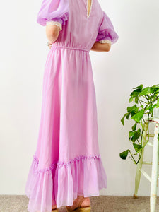 Vintage 1970s lavender color dress with puff sleeves
