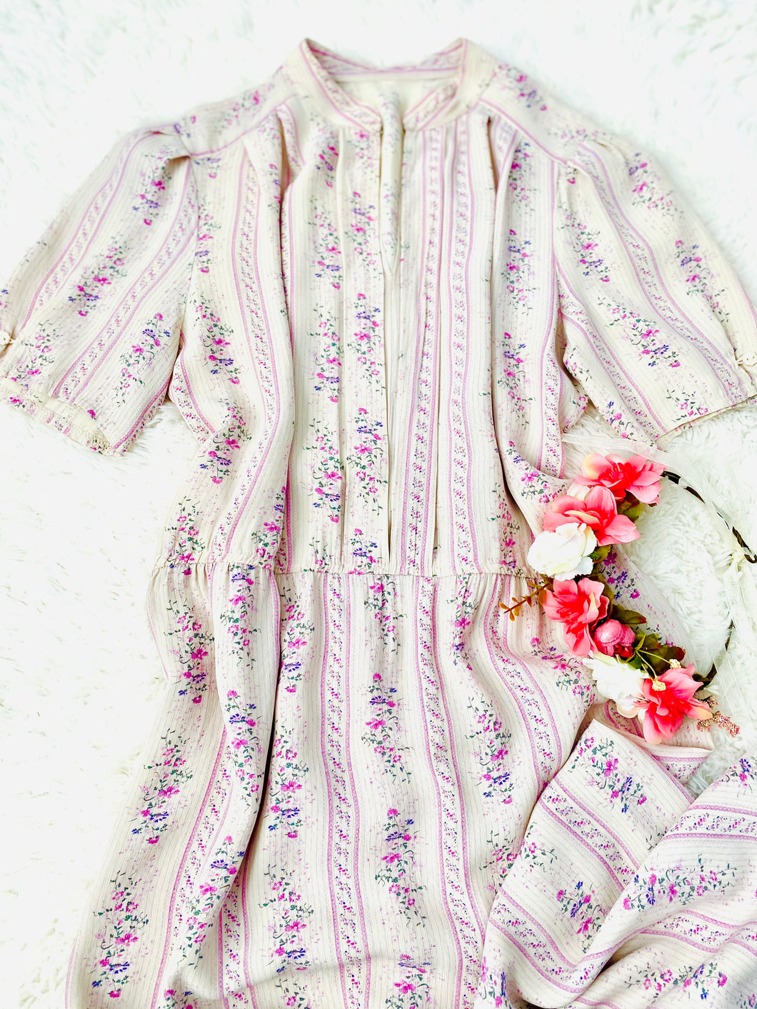 Vintage 1970s pink floral dress