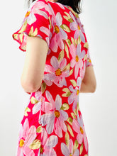 Load image into Gallery viewer, Vintage pink daisy floral dress
