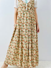 Load image into Gallery viewer, Vintage daisy floral overall dress
