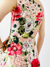 Load image into Gallery viewer, Vintage 1940s red floral dress
