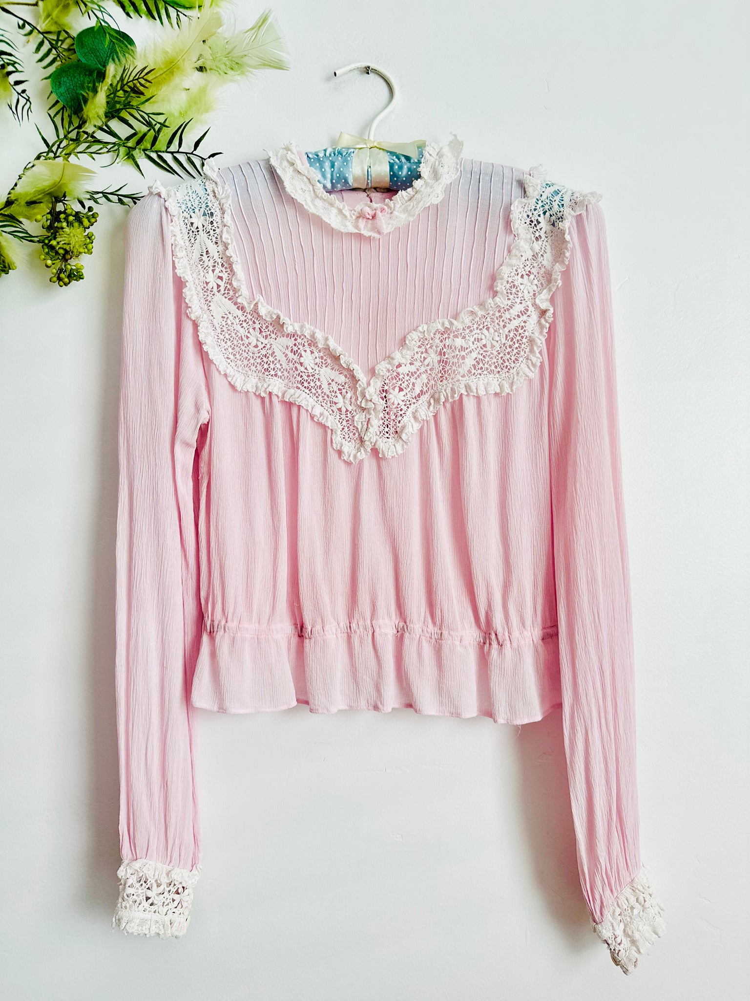 Vintage 1930s pink silk lace blouse – Dusty Daisy Vintage