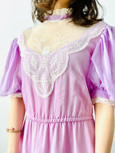 Load image into Gallery viewer, Vintage 1970s lavender color dress with puff sleeves
