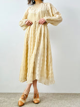 Load image into Gallery viewer, Vintage style ruched lace dress
