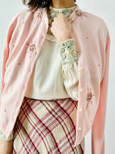 Load image into Gallery viewer, Vintage 1940s pink embroidered cardigan
