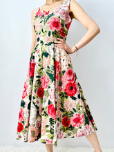 Load image into Gallery viewer, Vintage 1940s red floral dress
