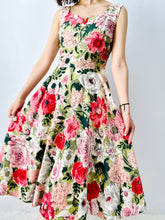 Load image into Gallery viewer, Vintage 1940s red floral dress
